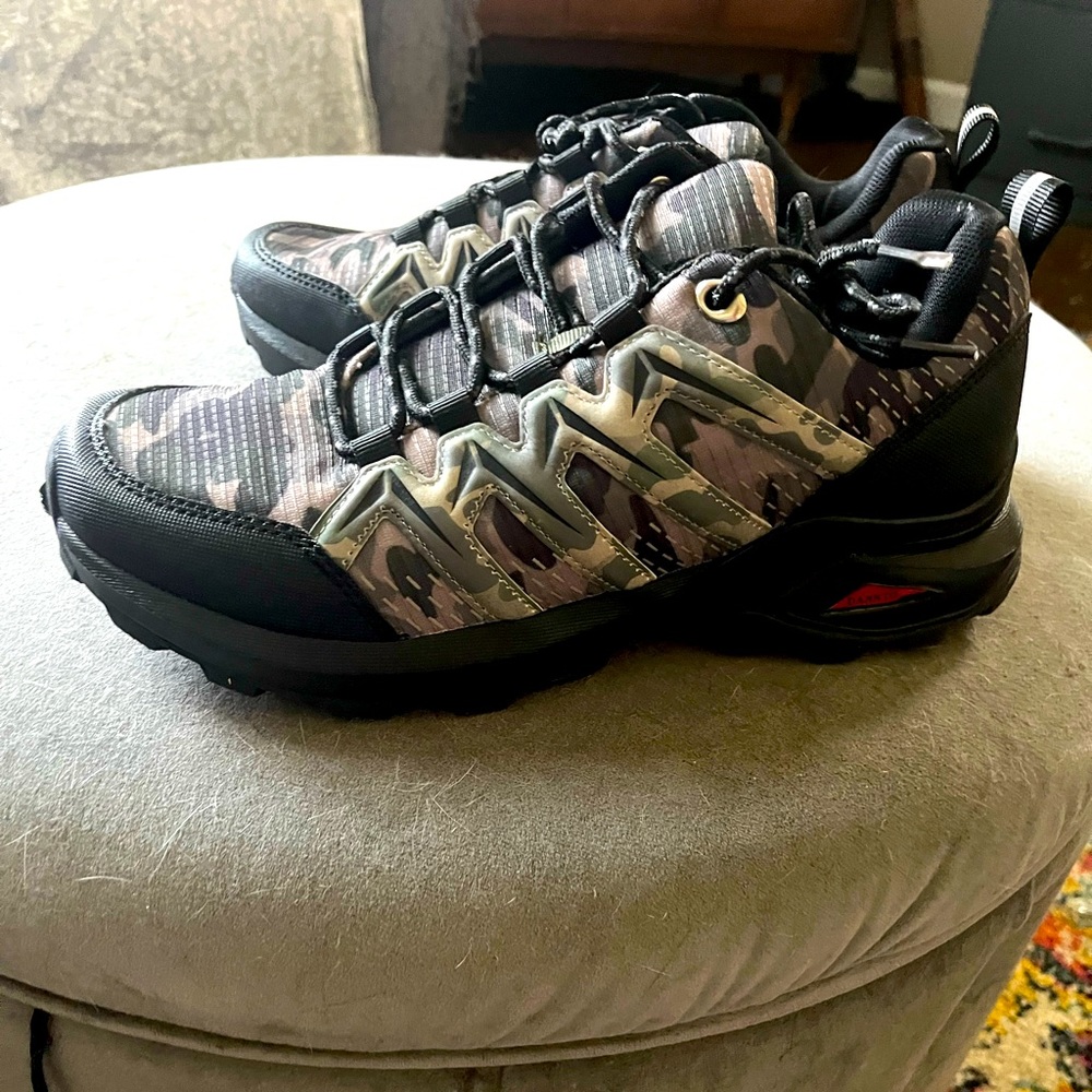 Camp shoes for big boys or women size 8 brand new never worn paid 49 asking 20